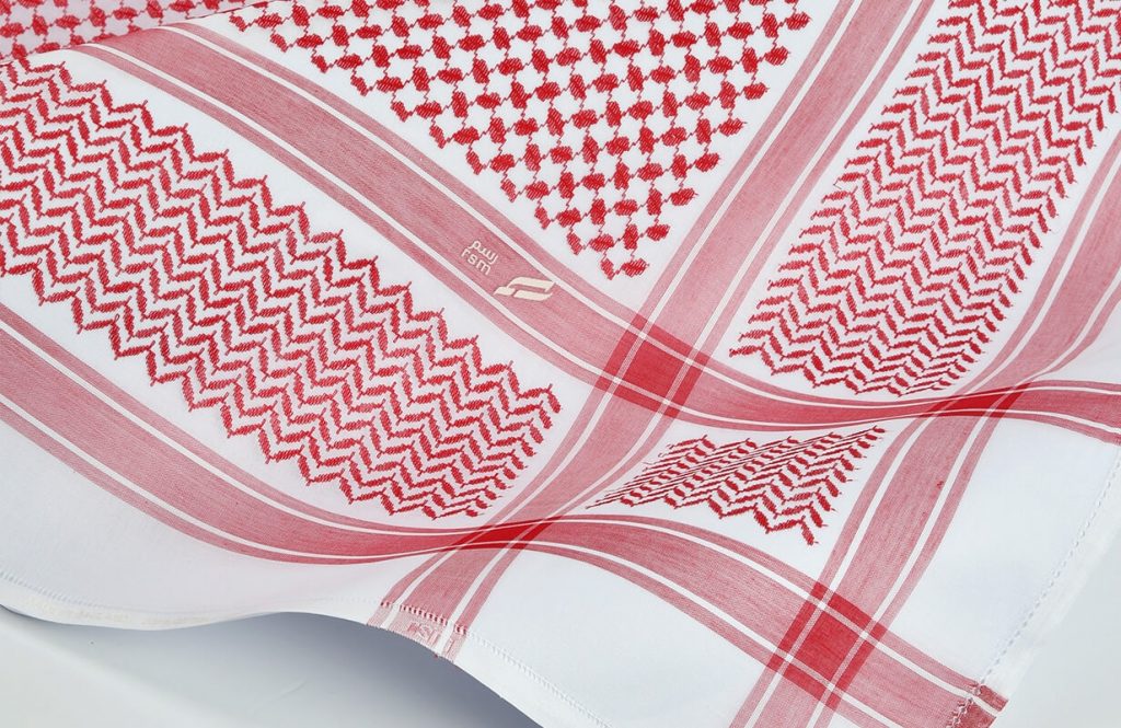 شماغ-رسم-أحمر-Q6