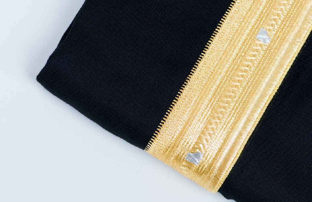 ازالة رائحة العطر من الغرفة