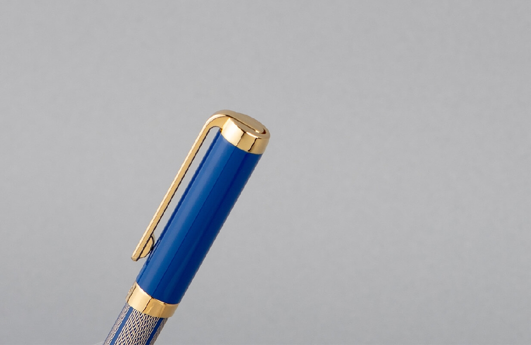 قلم نيتو ماراني كحلي منقوش 